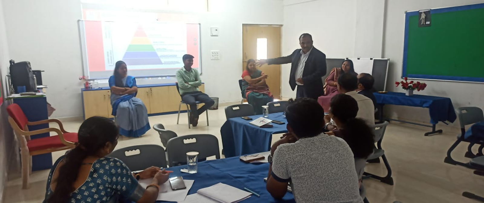 Faculty - Podar Learn School Honnali Image